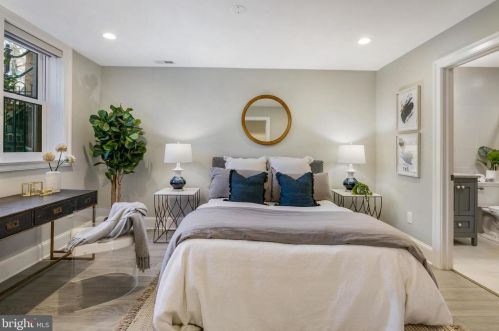 618 3 St, Washington DC 20002-4942 exterior