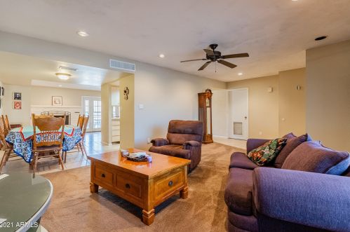 3401 Crocus Dr, Phoenix AZ 85032-5419 exterior