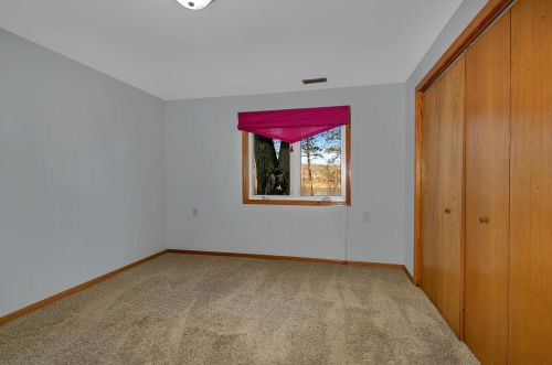 32 Riverside Ave, Sartell MN 56377-1927 exterior