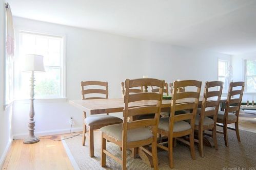 60 Howard Ave, Norwalk CT 06855-1508 exterior