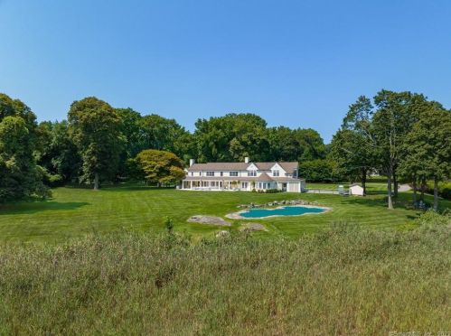 7 Cobb Is Dr, Greenwich CT 06830-7244 exterior