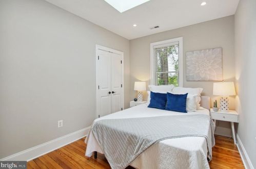 623 6 St, Washington DC 20024-2693 exterior