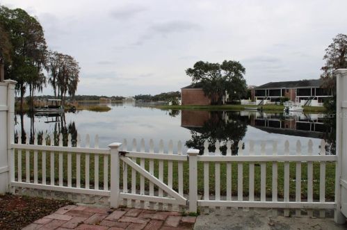 13739 Juniper Blossom Dr, Tampa FL 33618-3339 exterior