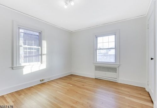 45 Midland Blvd, Maplewood NJ 07040-1724 exterior