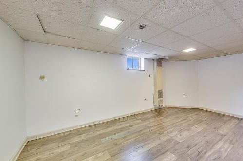 6712 Devon Ave, Chicago IL 60646-3703 exterior