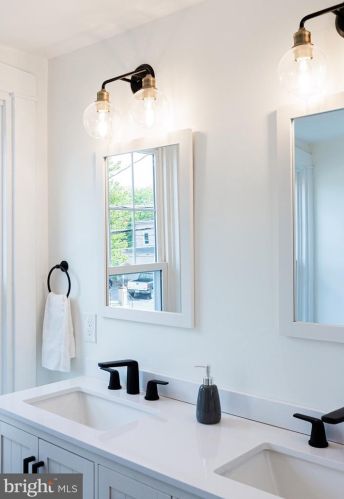 216 James St, Lancaster PA 17603-2910 exterior