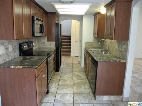 13911 Hunters Hawk St, San Antonio TX 78230-5405 exterior