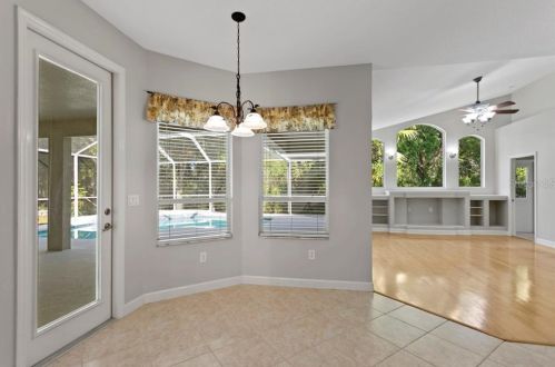 8204 Nature Cove Way, Tampa FL 33647-3224 exterior