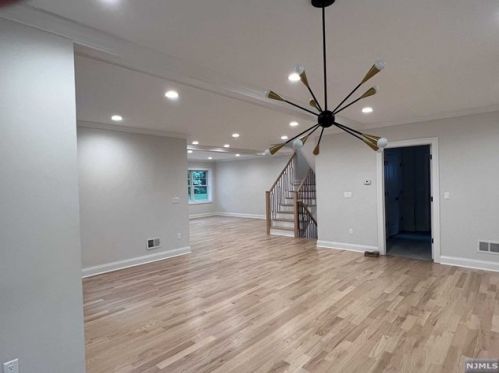 1354 Pennington Rd, Teaneck NJ  07666-2803 exterior