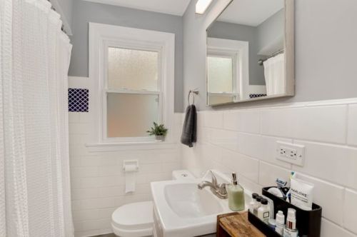 4830 Waveland Ave, Chicago IL 60641-3516 exterior