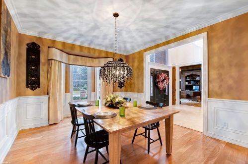 1140 Autumnview Dr, Rochester MI 48307-6060 exterior