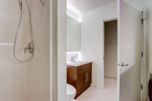 833 Reservoir Ave, Milwaukee WI 53212-3722 exterior