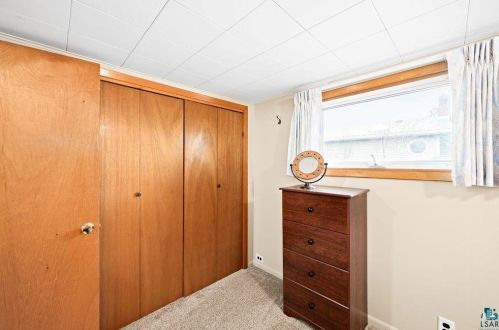 1439 Minnesota Ave, Duluth MN 55802-2429 exterior