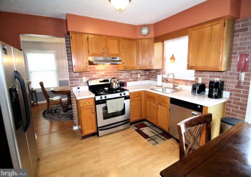 135 Edwin Ave, Trenton NJ 08610-4420 exterior