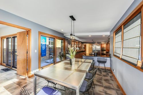 322 Kenmore Ave, Elmhurst IL 60126-3518 exterior