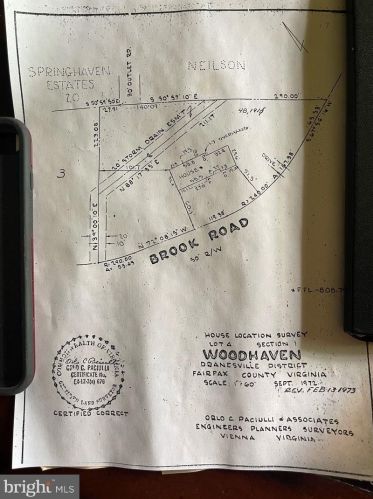 8430 Brk Rd, Mc Lean VA 22102-1703 exterior