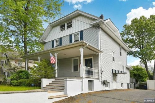 47 Kipp Ave, Hasbrouck Heights NJ 07604-1216 exterior