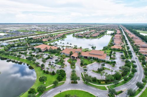 9800 Nuova Way, Fort Pierce FL 34986-2825 exterior