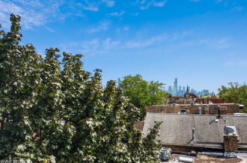 455 Webster Ave, Chicago IL 60614-3708 exterior