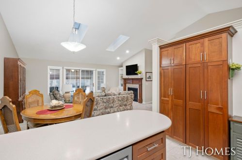 2036 Palmerton Ct, Grand Rapids MI 49505-7159 exterior