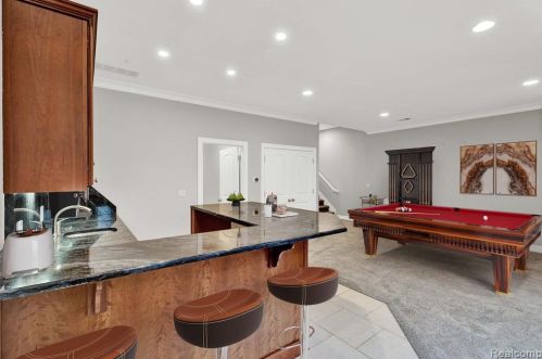 855 Bennaville Ave, Bham MI  48009-3668 exterior