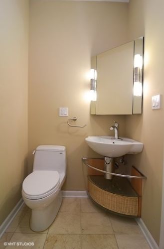 1451 Ashland Ave, Chicago IL 60608-2041 exterior