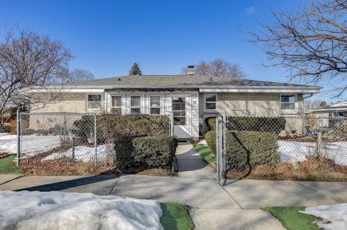 3572 77 St, Milwaukee WI 53220-1144 exterior