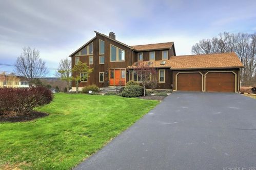 22 Ajellos Farm Rd, Seymour CT 06483-2362 exterior