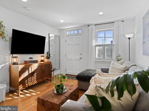 903 Princess St, Alexandria VA  22314-2244 exterior