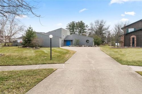 18336 Fern Canyon Dr, Cleveland, OH 44136-7642