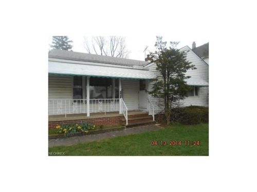 747 Washington Ct, Cleveland, OH 44146-3640