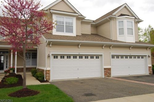 33 Junegrass Way, Hackettstown, NJ 07840-4539