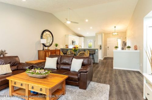 2430 Burcham Dr, East Lansing MI 48823-7246 exterior