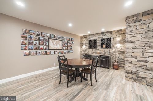 110 Pichelman Rd, Limerick PA 19468-2735 exterior