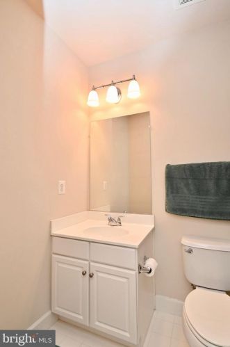 5718 Colfax Ave, Alexandria VA 22311-1012 exterior