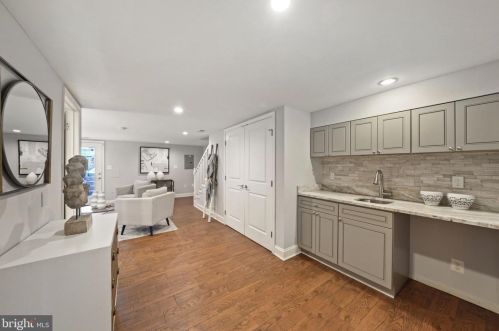 1268 Owen Pl, Washington DC 20002-2808 exterior