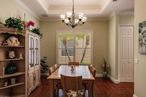 232 Glen Eagle Cir, Naples FL 34104-5715 exterior