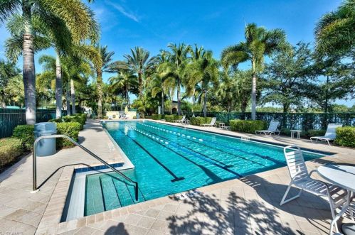 5283 Hawkesbury Way, Naples FL 34119-9582 exterior