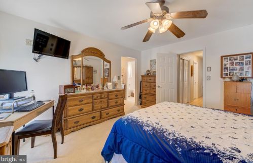 24 Fireside Cir, Columbus NJ 08022-1016 exterior