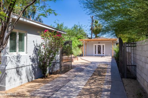 1242 Edgemont Ave, Phoenix AZ 85035-1735 exterior