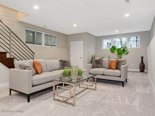 1728 Talman Ave, Chicago IL  60647-5224 exterior