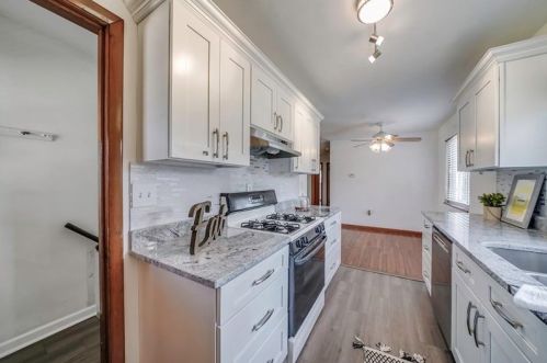 308 Mcintosh Dr, Moon Twp PA  15108-2708 exterior