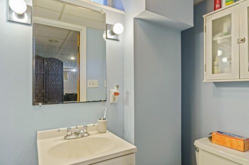 25 Kentland Ave, Providence RI 02904-1904 exterior