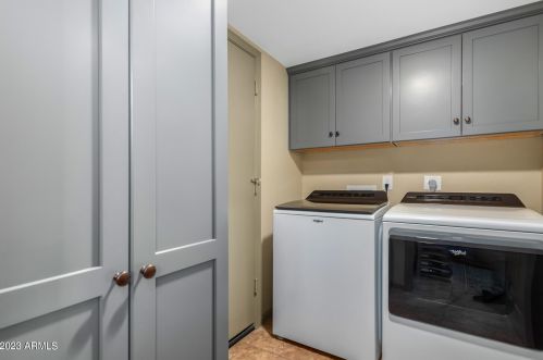 11039 11th St, Phoenix AZ  85020-5852 exterior