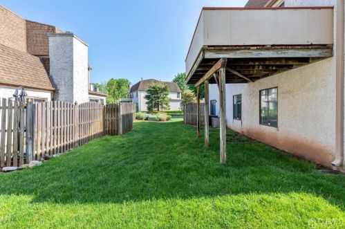 65 Park Gate Dr, Edison NJ 08820-4025 exterior