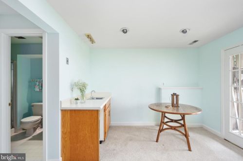 6133 Joust Ln, Alexandria VA 22315-4809 exterior