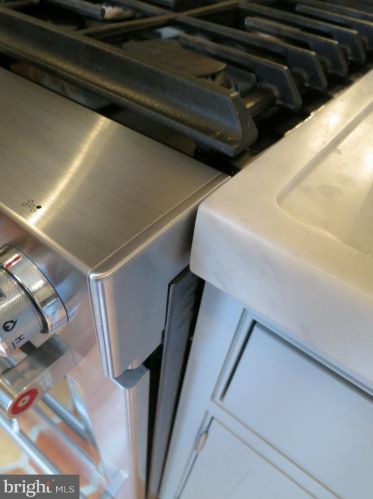 324 Camac St, Philadelphia PA 19140-4214 exterior