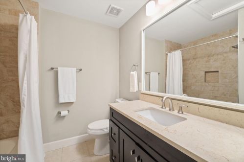 106 Ingle Pl, Alexandria VA 22304-7600 exterior