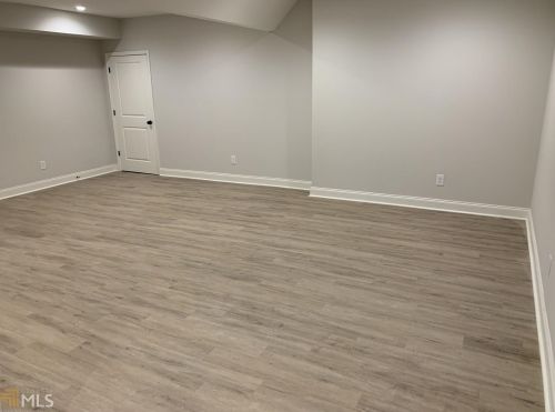 2565 Hawthorne Dr, Atlanta GA 30345-2039 exterior