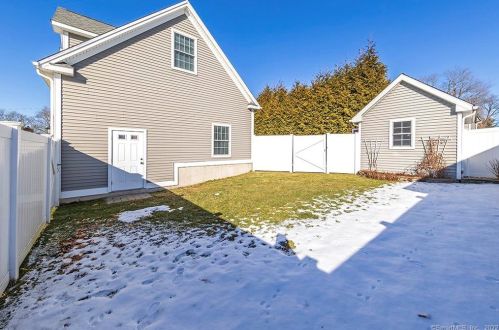 32 Harold Rd, Farmington CT 06032-3407 exterior